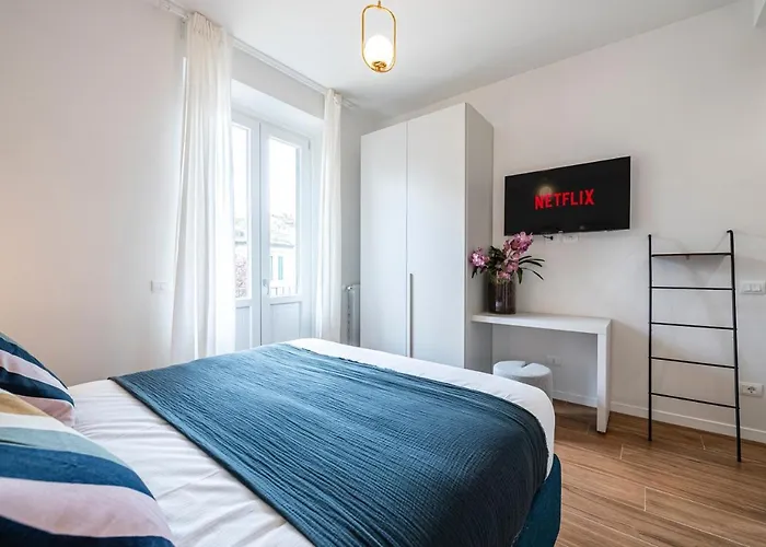 S.M.N-Centro Bf48 Luxury Living With Balcony
